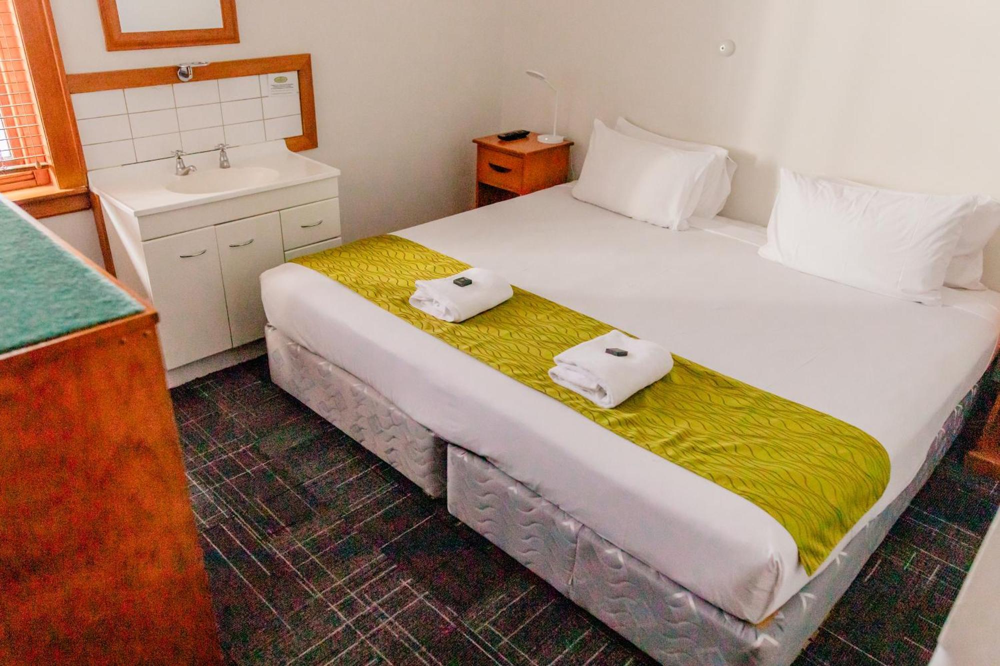 The Cambridge Hotel & Backpackers Wellington Exteriör bild