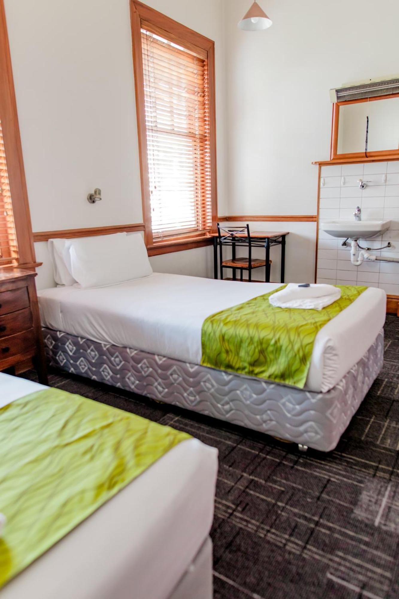 The Cambridge Hotel & Backpackers Wellington Exteriör bild
