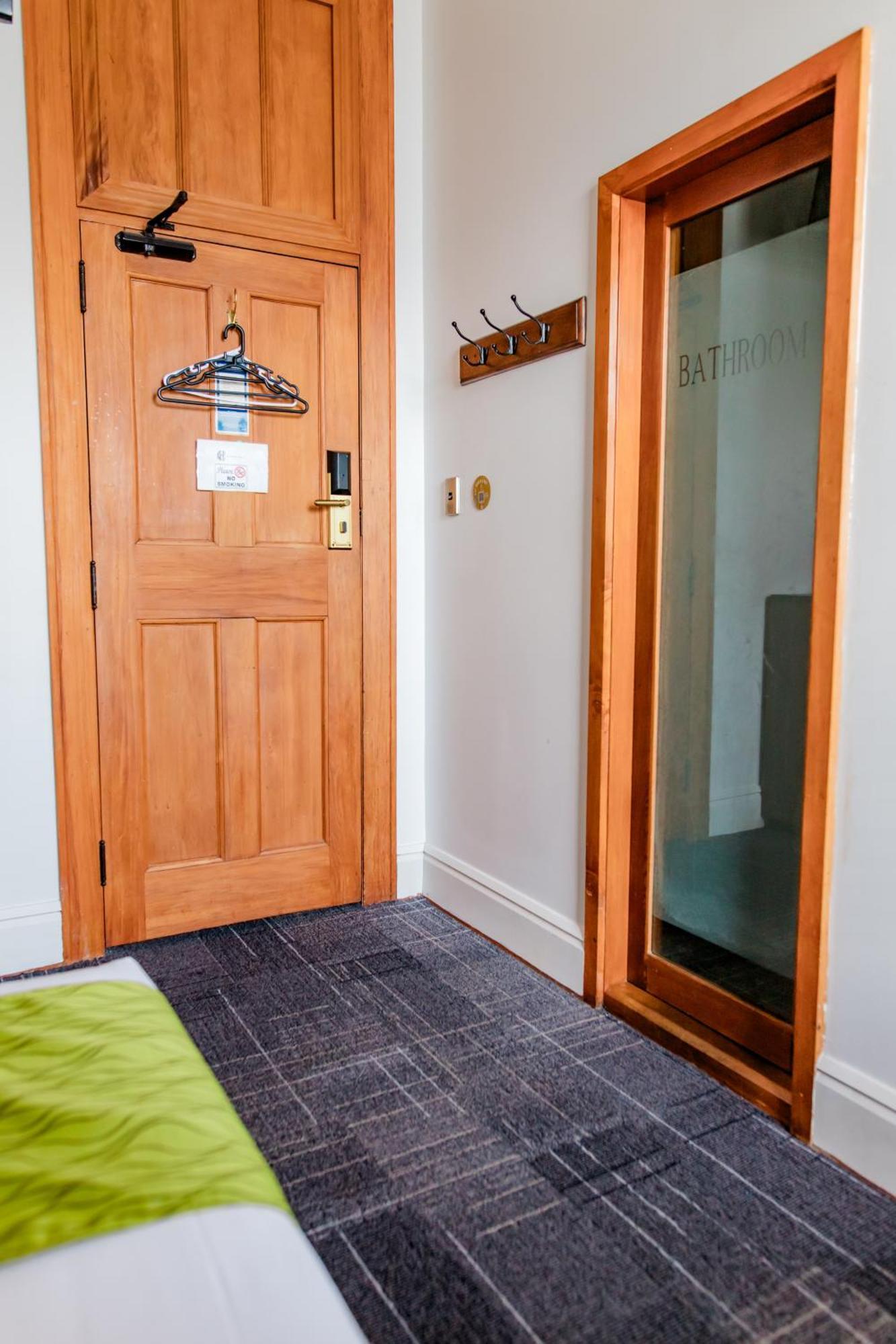 The Cambridge Hotel & Backpackers Wellington Exteriör bild